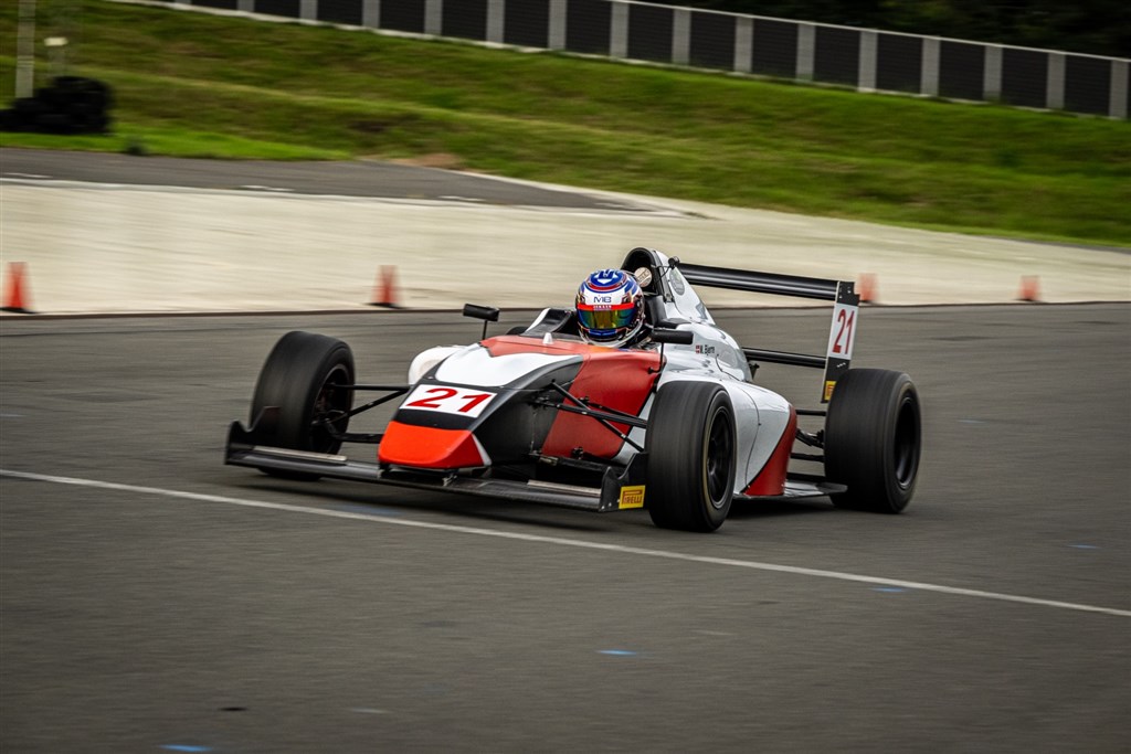 Føringen skiftede hænder i actionfyldt Formel 4-weekend
(Foto: Grippo)